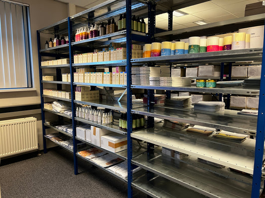 De Zalfolie Winkel keert terug naar LoveUnlimited Ministries